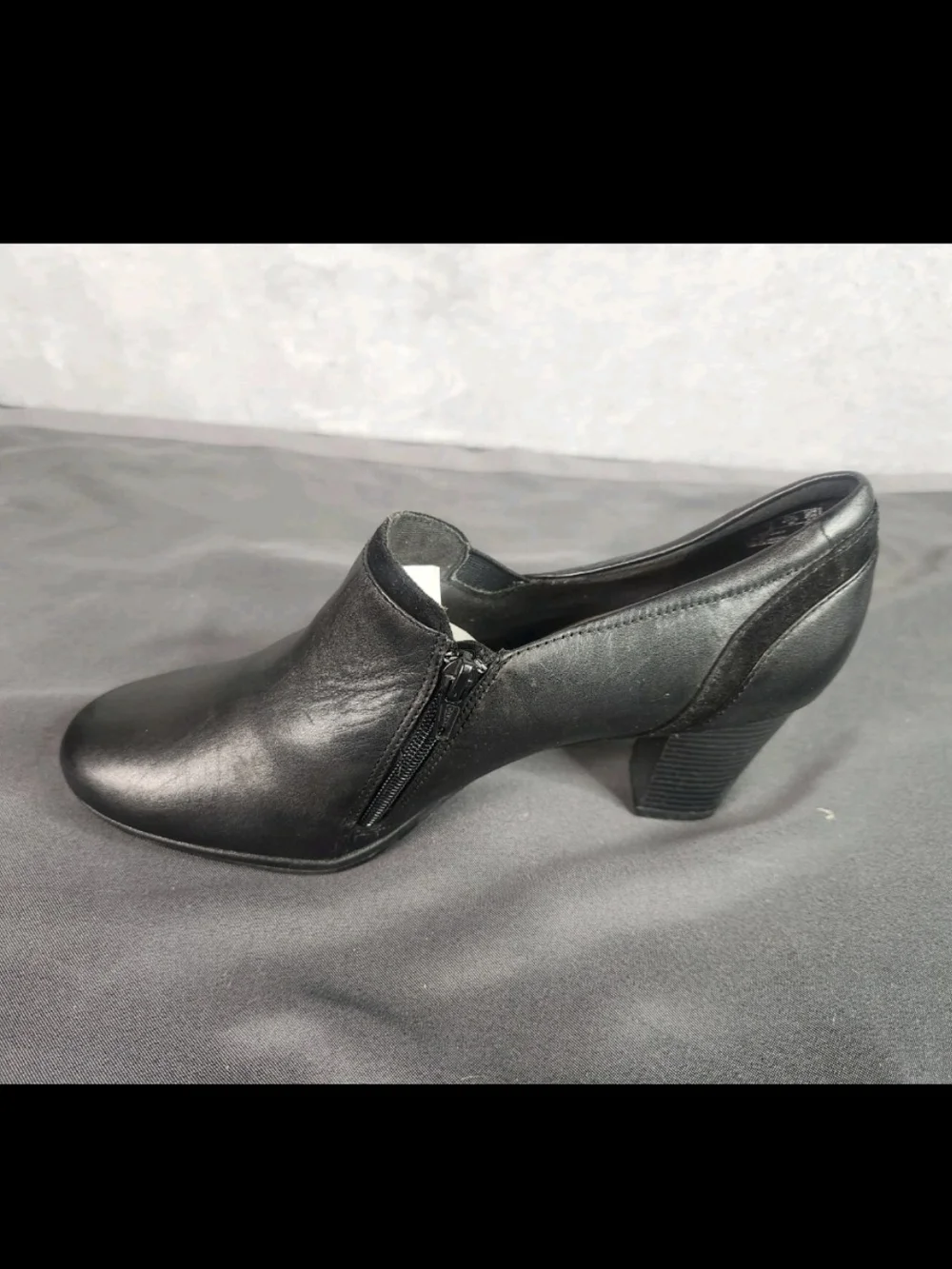 Clarks a Black Leather Block Heel Ankle Booties Shooties Women's Size 10w